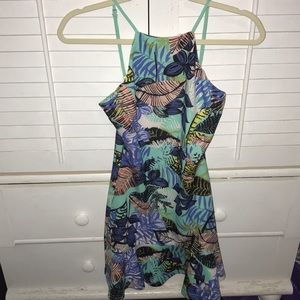 Boutique Ruffle hem dress with leaf print